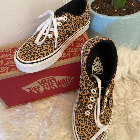 Vans cheetah lace up tennis shoes - Picture 3 of 3